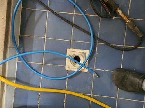 석촌동 하수구막힘 싱크대 배수구 점검 장면